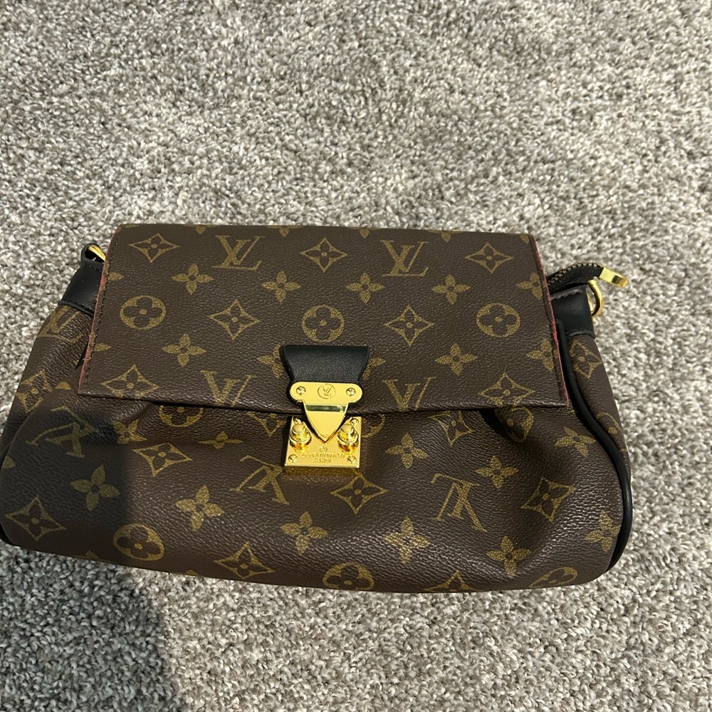 Cute crossbody